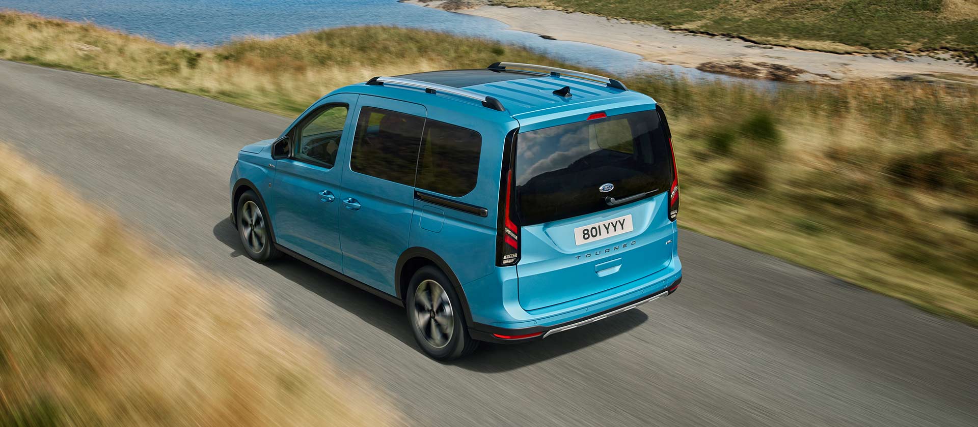 Ford Tourneo Connect achteraanzicht driekwart