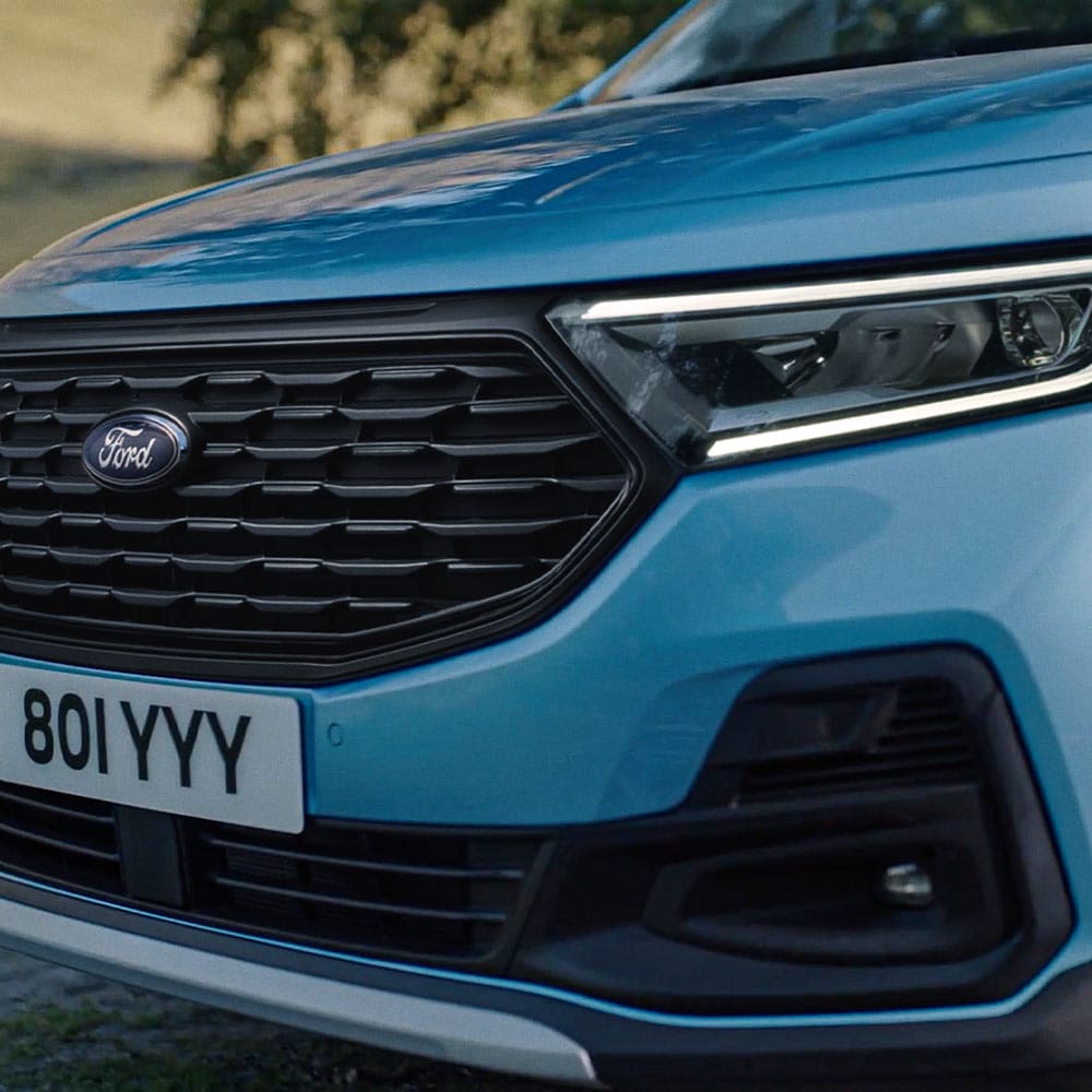 Ford Tourneo Connect met dynamische LED-koplampen.