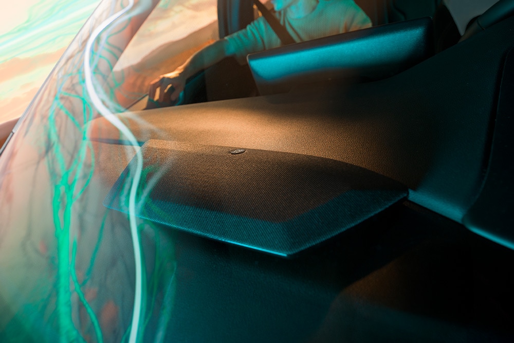 Een close-up van de luidspreker van het hoogwaardige B&O-geluidssysteem in de Ford Kuga Sound Edition.