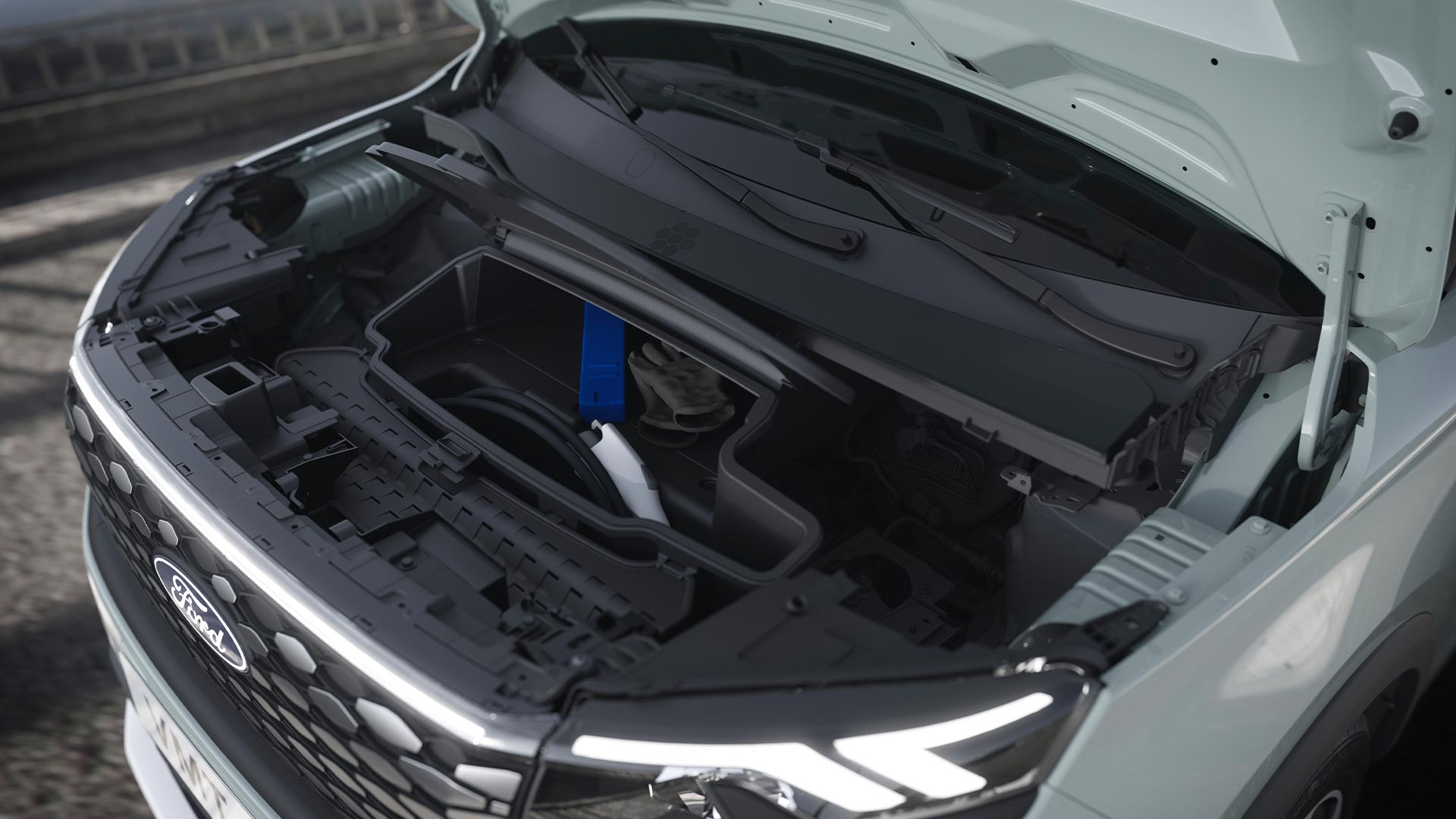 Ford E-Tourneo Courier Active zicht onder de motorkap