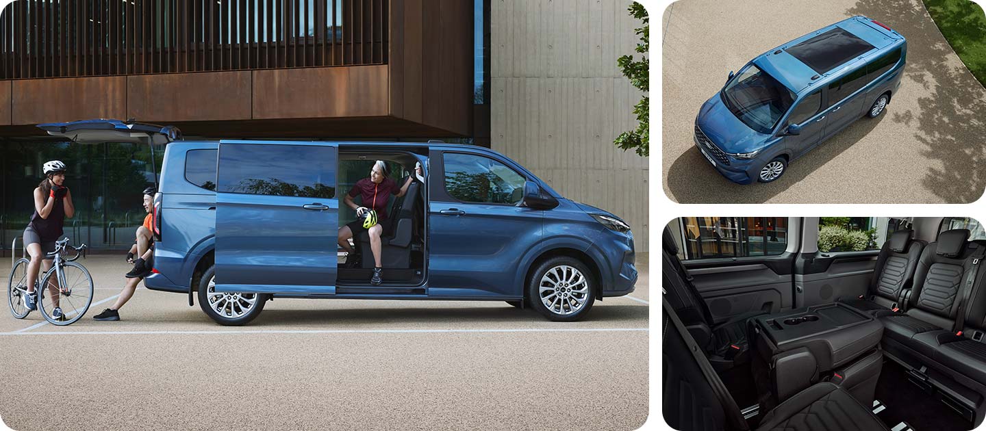 Een blauwe Ford Tourneo Custom, geparkeerd met zijn zijdeuren open en mensen met fietsen in de buurt.