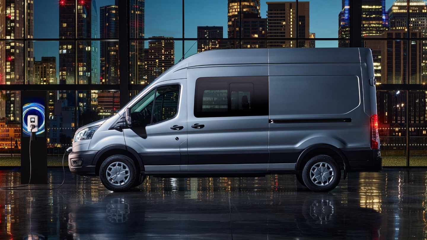 Ford E-Transit opladen