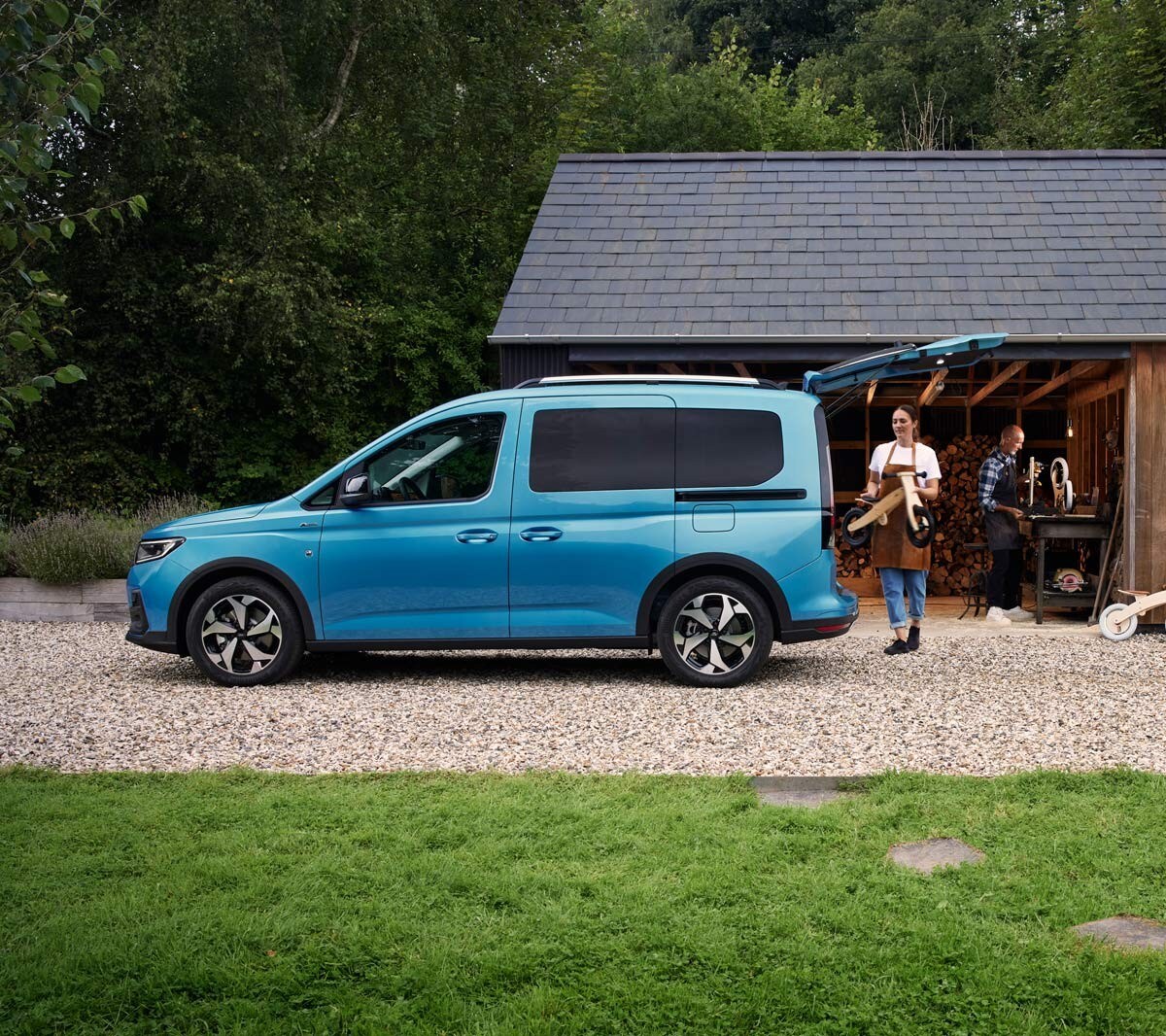 Ford Tourneo Connect zijaanzicht.