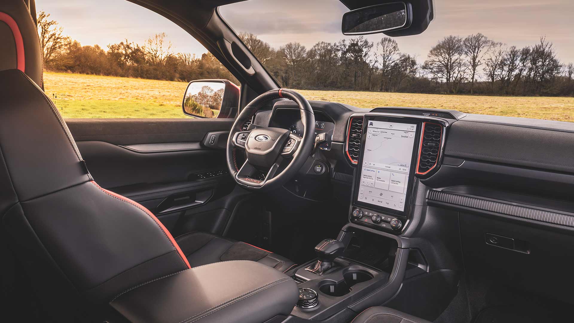 Interieur van de Ford Ranger Raptor met 12" touchscreen.