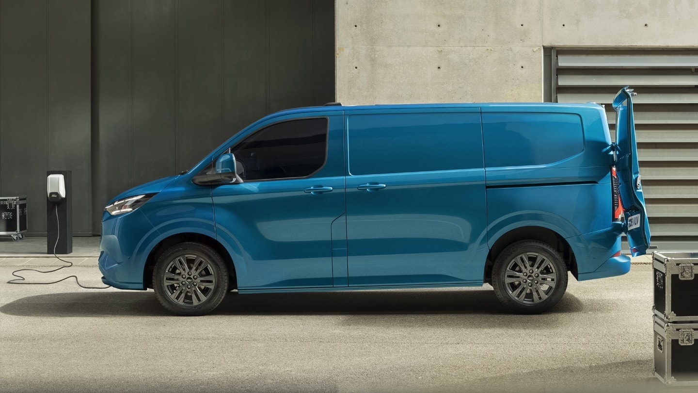 Ford Transit Custom Sport met geopende achterdeuren