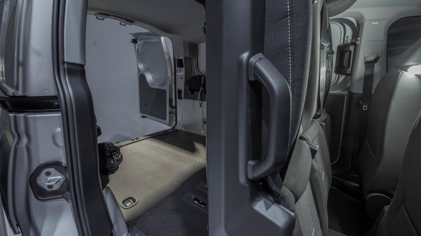 Nieuwe Ford Transit Connect-laadruimte met FlexCab™ ingesteld op één zetelrij.