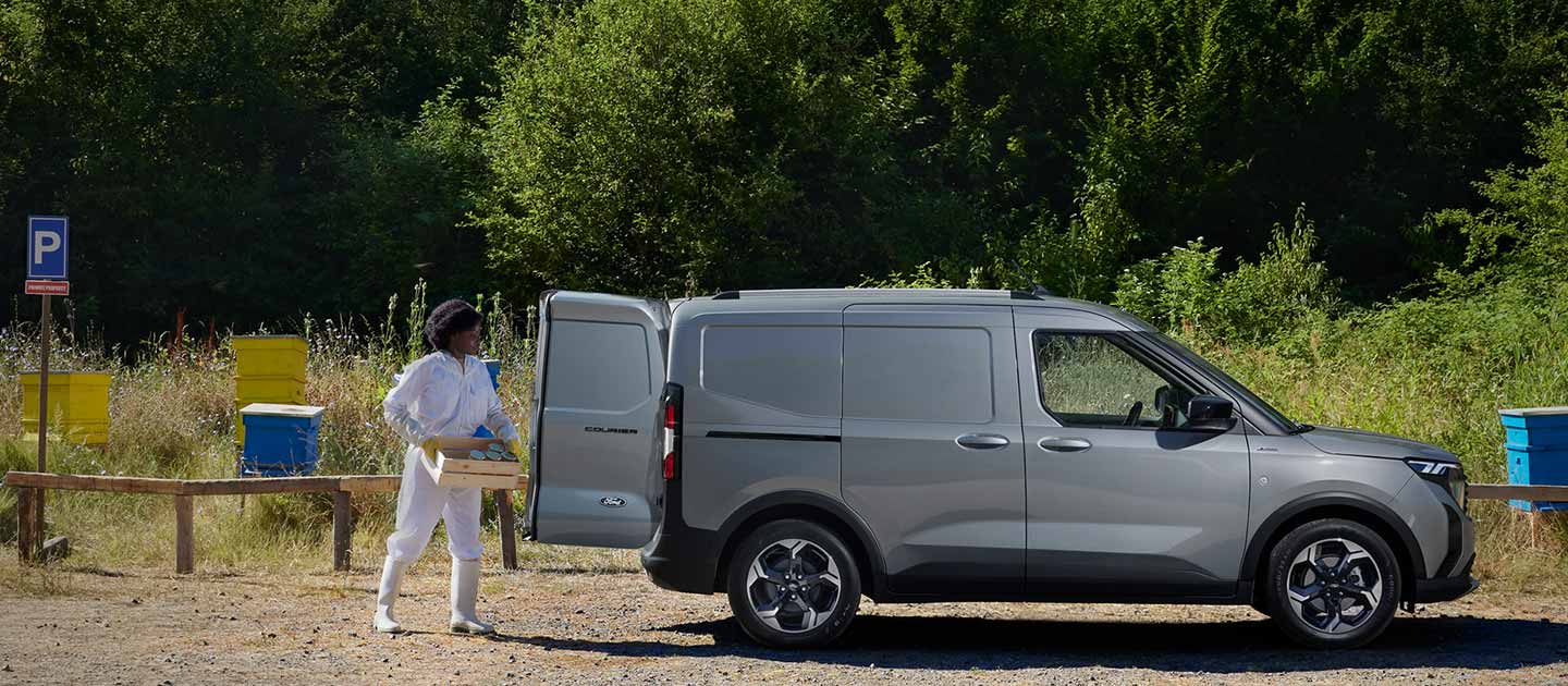 Ford E-Transit Courier Grijs Rechterkant