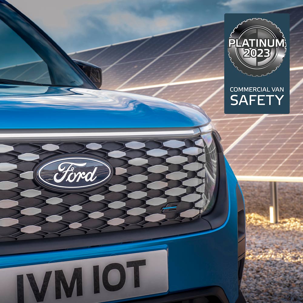 Ford E-Transit Courier grille en badge blauw