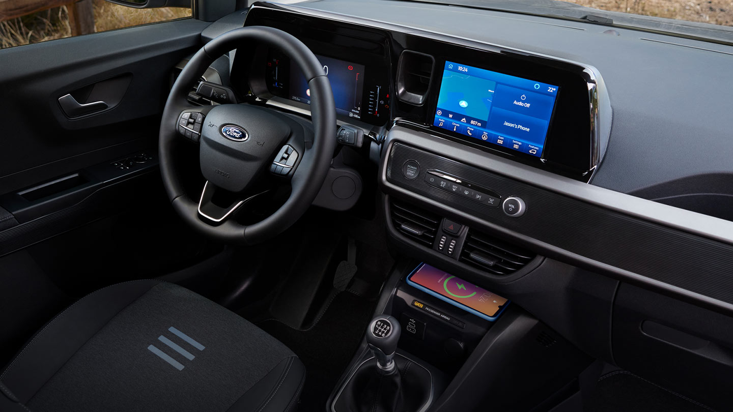 SYNC-4 display staat aan van de Ford Transit Courier.