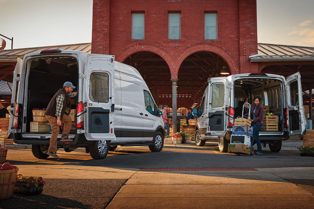 VIDEO - Scènes die laten zien hoe u uw Ford in-vehicle modem activeert en de praktische toepassingen ervan in de praktijk.